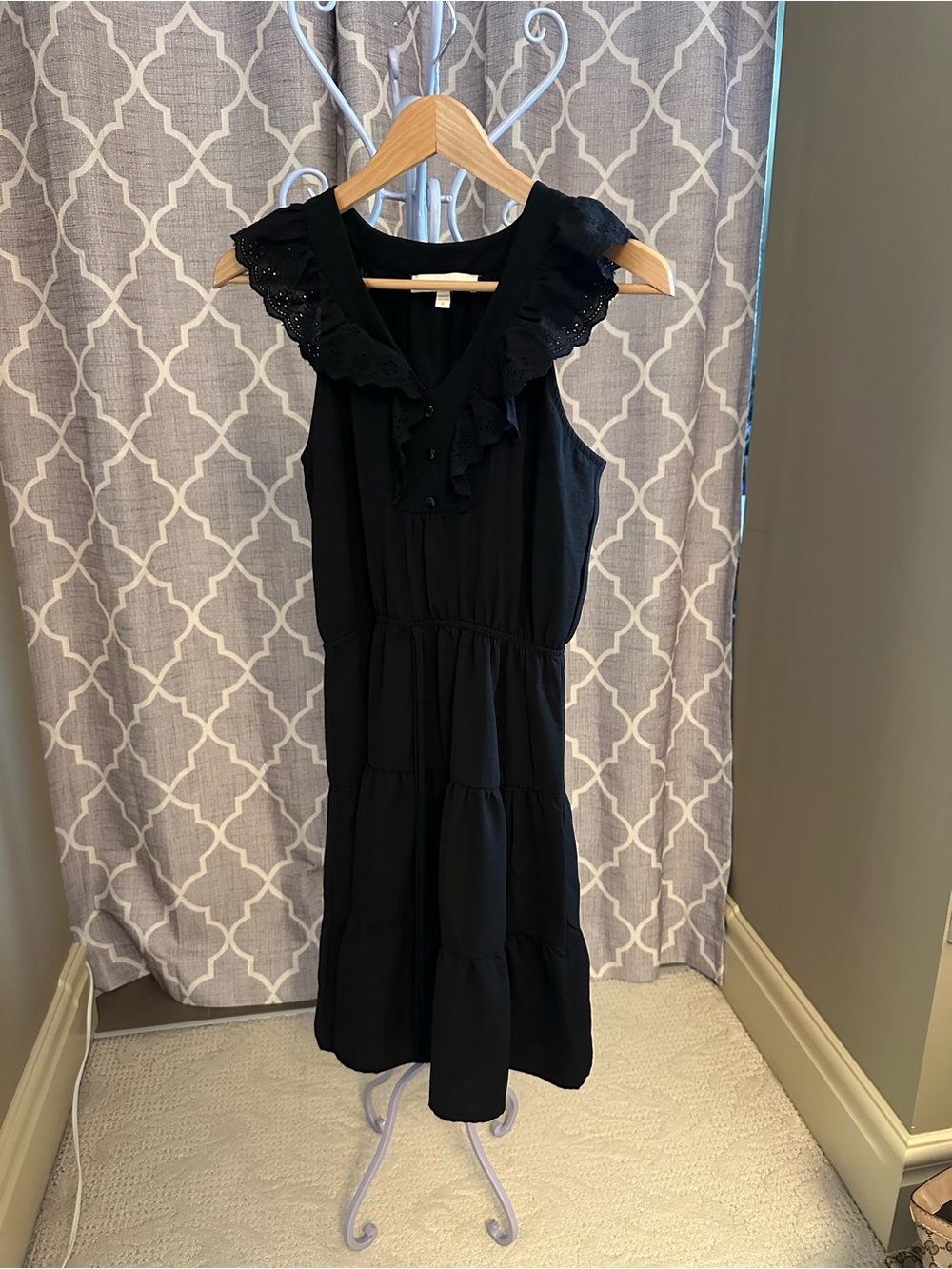 Monteau Black Sleeveless Tiered Midi Dress with Ruffle Collar